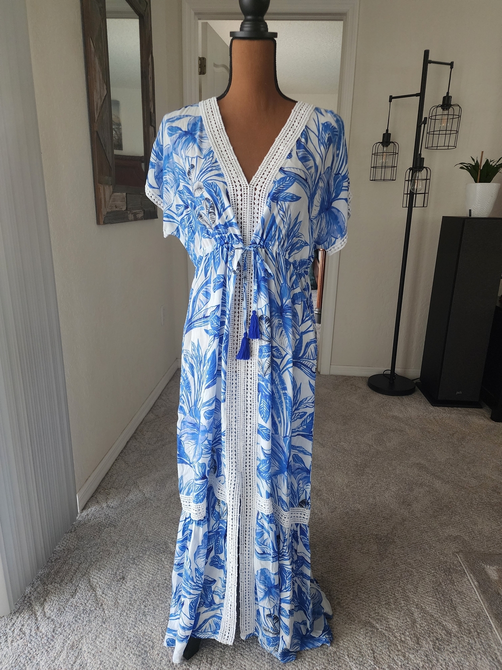 Blue Island Boho Blue and White Floral Crochet Trim Maxi Dress Small